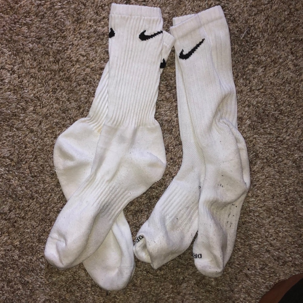 White nike socks (long)